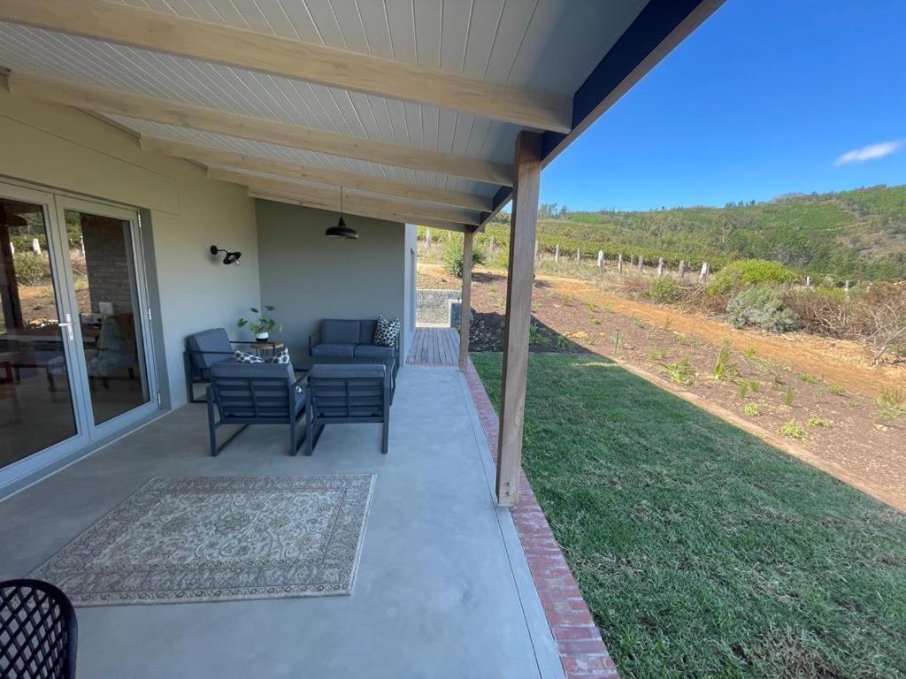 Windon Vineyard Farmhouse Stellenbosch Exterior photo